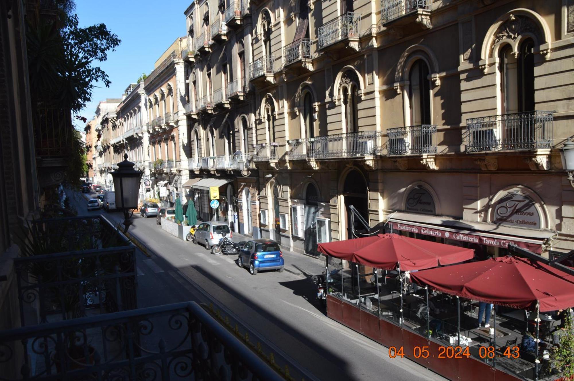Gli Appartamenti Di Palazzo Umberto I Catania Exteriör bild